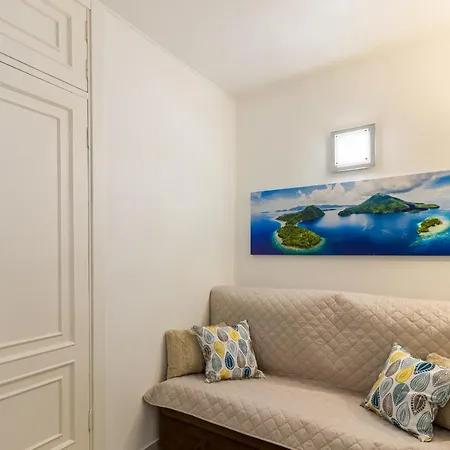 Fantasticstylish & Aircon, Near Lasamericas Appartement