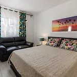 Daire Fantasticstylish & Aircon, Near Lasamericas *