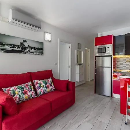 Fantasticstylish & Aircon, Near Lasamericas Apartment Playa de las Americas (Tenerife)